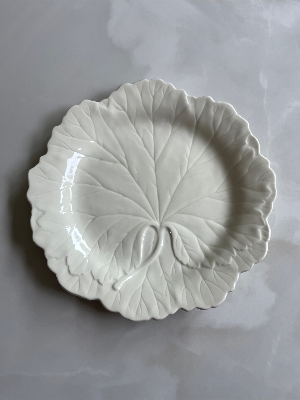 Wedgwood Etruria Barlaston Cream Leaf Plate Embossed Majolica Style 8"